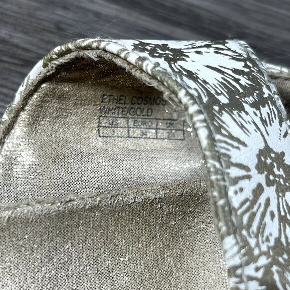 Michael Michael Kors Girls White & Gold Floral Double Strap Sandals Shoe Size 3 - Picture 8 of 8